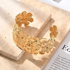 女性用304ステンレススチールカフバングル  花  ゴールドカラー  内径：2-3/8x1-3/4インチ（5.9x4.4cm）&nbsp;BJEW-B108-08G