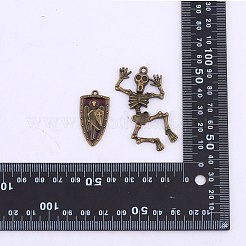 28 個 7 スタイル チベット スタイル ラック メッキ合金ペンダント  レトロチャーム  バット  スケルトン  シールド  クロス  ハート＆フラワー  アンティークブロンズ  21~51x10~27.5x2.5~4.5mm  穴：1.5~2mm  4個/スタイル&nbsp;FIND-SZ0002-98