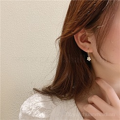 フラワーブラスマイクロパヴェクリアキュービックジルコニアフープピアス  チェーンチャーム  ゴールドカラー  50mm&nbsp;FS-WG61CED-01
