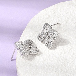 真鍮製マイクロパヴェキュービックジルコニアスタッドピアス  パヴェクラスターイヤリング  花  鉛フリー＆カドミウムフリー  ラックめっき  長持ちメッキ  プラチナ  透明  15.5x15.5mm&nbsp;KK-CBA8324-25P-02