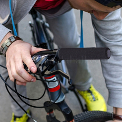 スポンジサイクリング自転車ハンドルバーカバーグリップ  柔らかいゴム製の滑り止め自転車アクセサリー  ハンドルグリップロックバー  ブラック  151mm&nbsp;AJEW-WH0609-306