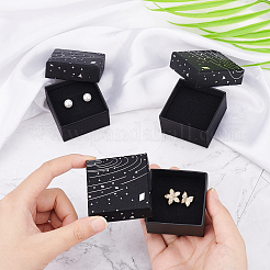 厚紙のジュエリーボックス  黒のスポンジマット付き  ジュエリーギフト包装用  銀河模様の正方形  ブラック  5.3x5.3x3.2cm&nbsp;LS-CON-NB0001-93A