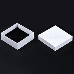 厚紙ジュエリーセットボックス  リングのために  ピアス  ネックレス  内部のスポンジ  正方形  ホワイト  8.9x8.9x3.3cm  インナーサイズ：8.3x8.3センチメートル  フタなし：8.5x8.5x3.1cm&nbsp;LS-CBOX-S018-09C