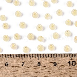 内側が透明なガラスシードビーズ6/0個。  ロンデル  丸い穴  ライトカーキ  4x3mm  穴：1.2~1.5mm  約6080個/ポンド&nbsp;SEED-N008-08N