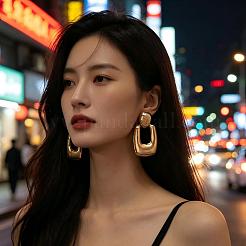 ずっしりとした幾何学模様の鉄製スタッドピアス  ヴィンテージ風の女性用ぶら下がりピアス  ゴールドカラー  長方形  62x39mm&nbsp;EK5075-3