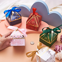 30セット5色のクリエイティブなポータブル折りたたみ紙箱  結婚式のキャンディーボックス  紙ギフトボックス  リボン付き  塔の形  ミックスカラー  7x7x9cm  6セット/カラー&nbsp;CON-MB0001-16