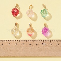 24個6スタイル透明スプレー塗装ガラスペンダント  金メッキの鉄のベイルと金箔で  苺  ミックスカラー  17~18x11~12x10mm  穴：6x2mm  4個/スタイル&nbsp;GLAA-FS0001-33