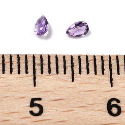 ファセット加工された天然アメジストのカボション  後ろ向き  涙の形  3x2x1.5mm&nbsp;G-I295-05C-15B-03