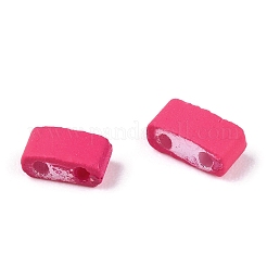 2ホールガラスシードビーズ  ラバー加工スタイル  長方形  濃いピンク  4.5~5.5x2x2~2.5mm  穴：0.5~0.8mm&nbsp;SEED-S023-31B-14
