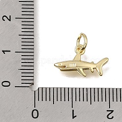 真鍮製チャーム  サメのチャーム  カドミウムフリー＆鉛フリー  ラックめっき  長持ちメッキ  18KGP本金メッキ  9x15x2mm  穴：3mm&nbsp;KK-CBAD8AA-05A-G
