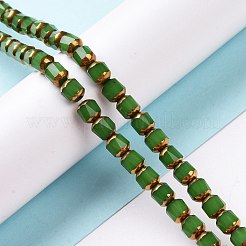 電気メッキガラスイミテーションヒスイビーズ連売り  多面カット  半分黄金メッキ  ラウンド  グリーン  5.5mm  穴：1.2mm  約70個/連  14.96''（38センチメートル）&nbsp;GLAA-P003-C04
