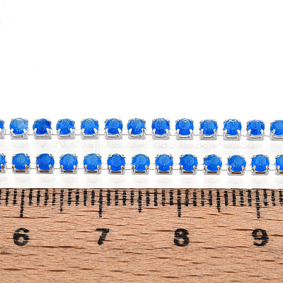 鉄ラインストーンカップチェーン  スプールで  銀  ドジャーブルー  2~2.5x2~2.5x2~2.5mm  約30.00フィート（9.14m）/ロール&nbsp;CH-T006-01A-08-1