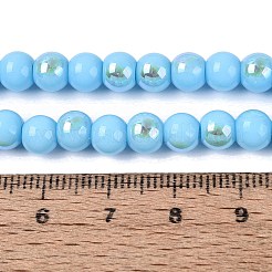 電気メッキオペークガラスビーズ連売り  ラウンド  虹メッキ  半分メッキ  ライトスカイブルー  6~6.5mm  穴：0.8~1mm  約67~72個/連  14.57~15.35インチ（37~39cm）&nbsp;EGLA-Q132-6MM-01C-13