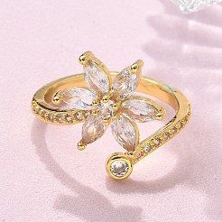 真鍮製マイクロペーブクリアキュービックジルコニアフィンガー指輪  カドミウムフリー＆鉛フリー  花  18KGP本金メッキ  内径：18mm&nbsp;RJEW-C120-29B-G