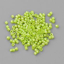 ベーキングペイントガラスラッパビーズ  マットなスタイル  緑黄  1~2x1.5~2mm  穴：0.5mm  約100 G /袋  約5000個/袋&nbsp;SEED-R042-05