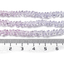 クリアガラスビーズ連売り  セグメント化されたマルチカラービーズ  三角形  パールピンク  4.5x4.5x3mm  穴：0.9mm  約142個/連  13.58~13.78''（34.5~35センチメートル）&nbsp;GLAA-H023-03L