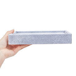 木製の直方体のアクセサリーリングディスプレイ  ベルベットで覆われた  内部のスポンジ  ゲインボロ  20x15x3.15cm&nbsp;RDIS-L001-01