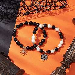 2個2スタイル8mmラウンド染色天然ブラックアゲート＆合成ターコイズビーズストレッチブレスレット  ハロウィーンの積み重ね可能なスパイダーとスパイダーウェブ合金エナメルチャームブレスレット、女性と男性用  ゴールドカラー  内径：2 ~2-1/8インチ（5.1~5.35cm）  1個/スタイル&nbsp;BJEW-JB10564