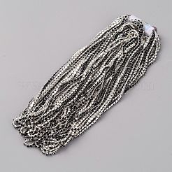 ガラスラインストーン付き鉄ストラスチェーン  ラインストーンカップチェーン  銀  ジェット  2.5x2.5mm  約32.81フィート（10m）/ pc&nbsp;CH-TAC0005-01E