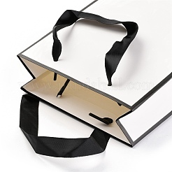 長方形の紙袋  ハンドル付き  ギフトバッグやショッピングバッグ用  ホワイト  20x15x0.6cm&nbsp;CARB-F007-01B-01