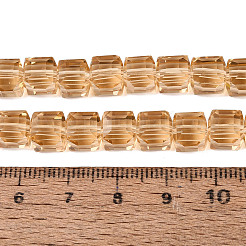 透明ガラスビーズ連売り  キューブ  多面カット  砂茶色  7x7x6.5~7mm  穴：1.2~1.6mm  約96~101個/連  25.39~28.54インチ（64.5~72.5cm）&nbsp;GLAA-R041-8x8mm-A06
