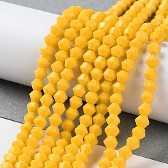 不透明な無色の模造の翡翠のガラスのビーズの連  多面カット  双円錐形  ゴールド  4x4mm  穴：0.8~1mm  約75~78個/連  28~29cm&nbsp;GLAA-F029-P4mm-04