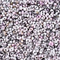 ツートンカラーのベーキングペイントガラスシードビーズ  丸い穴  ピーナッツ  ライトグレー  4.5x2.5x2.5mm  穴：1mm  約4500個/ポンド&nbsp;SEED-C003-01O
