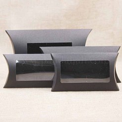 クラフト紙枕キャンディーボックス  結婚式の好意のベビーシャワーの誕生日パーティー用品  クリアウィンドウ付き  ブラック  16x7.8x2.5cm  展開：18.5x7.8x0.15cm&nbsp;CON-WH0070-97B-01