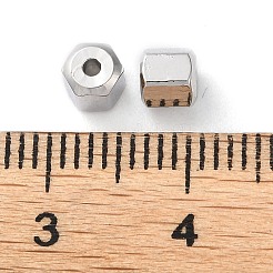 ラックメッキ真鍮製ビーズ  ニッケルフリー  長持ちメッキ  六角  プラチナ  4x4x4.5mm  穴：1mm&nbsp;KK-D097-09P-01
