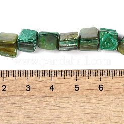 染め天然淡水シェルビーズ連売り  ナゲット  ミディアムシーグリーン  7.5~9x9.5~15x5~9mm  穴：0.9mm  約42~50個/連  14.45''~14.76''（36.7~37.5センチメートル）&nbsp;SHEL-P016-01I