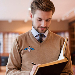 4色のラインストーンの蜂のブローチピン4個  バックパックの服のアンティーク ゴールデン合金バッジ  ミックスカラー  32x48x8.5mm  1pc /カラー&nbsp;JEWB-HY0001-03