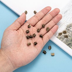 アイアン製カシメリボン止めエンドパーツ  アンティークブロンズ  8x8mm  穴：2mm&nbsp;E004Y-AB
