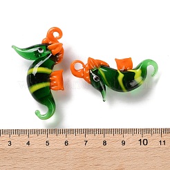 手作りランプワークペンダント  タツノオトシゴチャーム  濃い緑  45~49x24~30x11~16mm  穴：2.5mm&nbsp;LAMP-S068-08A