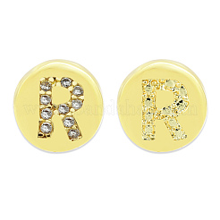 真鍮マイクロペーブクリアキュービックジルコニアビーズ  アルファベット付きフラットラウンド  文字.r  7.5x6.5mm  穴：3.5mm  3個/袋&nbsp;KK-T030-LA843-RX3
