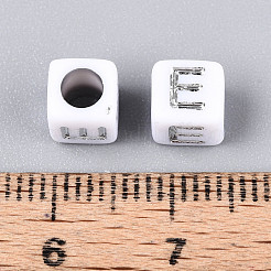 アクリルビーズ  水平穴  メタリックメッキ  キューブ  ホワイト  文字e  6x6x6mm  穴：3.5mm  2600個/ 500g&nbsp;OACR-ZX006-36E