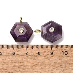 天然石アメジストペンダント  ファセット加工された六角形のチャーム、真鍮のマイクロパヴェクリアキュービックジルコニア留め  ゴールドカラー  21~22x19~20x6.5~7.5mm  穴：3.5x2.5mm&nbsp;G-P588-02G-07