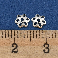 925スターリングシルバービーズキャップ  マルチ花弁  花  銀  5x1.3mm  穴：1mm  約244~250個/10g&nbsp;STER-C007-03D-S