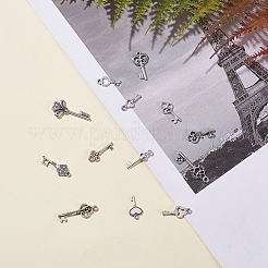 チベット風合金キーペンダント  アンティークシルバー  16~30x16~30x3~4mm  穴：1mm&nbsp;TIBEP-X0001-02-AS