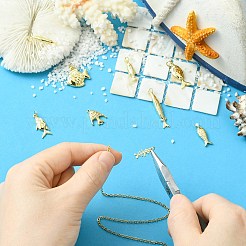 9個9スタイル真鍮ペンダント  キュービックジルコニア付き  魚のチャーム  丸カン付き  ゴールドカラー  13.5~33x3.5~19.5x1.5~4mm  穴：1.2~3.2mm  1個/スタイル&nbsp;KK-CJ0004-41
