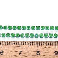 鉄ラインストーンカップチェーン  スプールで  ミディアムシーグリーン  2x2x2mm  約29.99フィート（9.14m）/ロール&nbsp;CH-T006-05B-23
