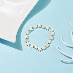 女性のための真鍮と天然シェルスタービーズストレッチブレスレット  貝殻色  内径：2-1/4インチ（5.6cm）&nbsp;BJEW-JB08324