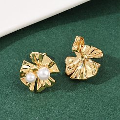 真鍮、ABS樹脂、パールフラワースタッドピアス  長持ちメッキ  ラックめっき  18KGP本金メッキ  14.5x15mm&nbsp;EJEW-L275-12G-02