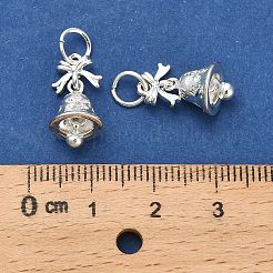 真鍮製マイクロパヴェキュービックジルコニアペンダント  クリスマス鐘  丸カン付き  銀  16x8.5mm  穴：4mm&nbsp;KK-Z127-01S