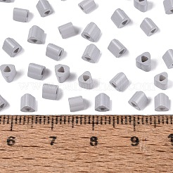 Fgbベーキングペイントガラスシードビーズ  三角形  三角穴  ゲインボロ  3.5x3.5x3.5mm  穴：1.2~1.4mm  約7250個/ポンド&nbsp;SEED-Q040-09A-17
