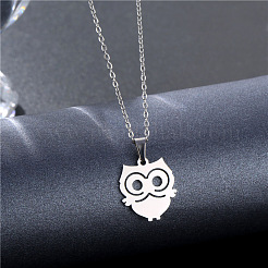 フクロウのステンレスペンダントネックレス  女性用アズキチェーンネックレス  ステンレス鋼色  17.72インチ（45cm）&nbsp;PW-WG1B650-01