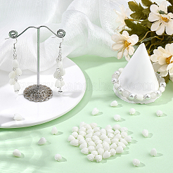 染色された合成サンゴビーズ100個  DIYのジュエリーには  ジャスミンの花  ホワイト  8~9x6~7.5mm  穴：1.2mm&nbsp;CORA-SC0001-29A