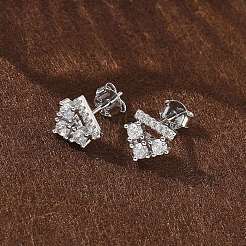 スターリングシルバーのクリアキュービックジルコニアスタッドピアス925個  ハート  プラチナ  7.5x8.5mm&nbsp;EJEW-Q032-01C-P