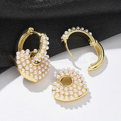 ラックメッキ真鍮ハートダングルフープピアス、abs模造パールビーズ付き  16KGP本金メッキ  23x15mm&nbsp;EJEW-R152-06G