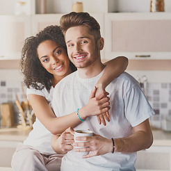 4セット4スタイルの天然＆合成混合宝石＆ガラスラウンドビーズストレッチブレスレットセット  女性用陰陽合金エナメル積み重ね可能なブレスレット  2-1/8~2-1/2インチ（5.4~6.2cm）  1セット/スタイル  2個/セット&nbsp;BJEW-AN0001-50