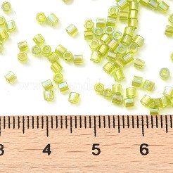 透明な色 ab ガラスシードビーズ  六角形（ツーカット）  黄緑  2x1.5mm  穴：0.9mm&nbsp;SEED-S042-19B-01